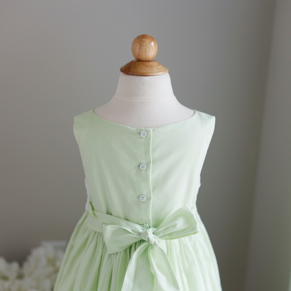 Strasburg Dress Sleeveless Apple Green With Embroidery Size 5/6 Spring Portrait - Picture 6 of 7